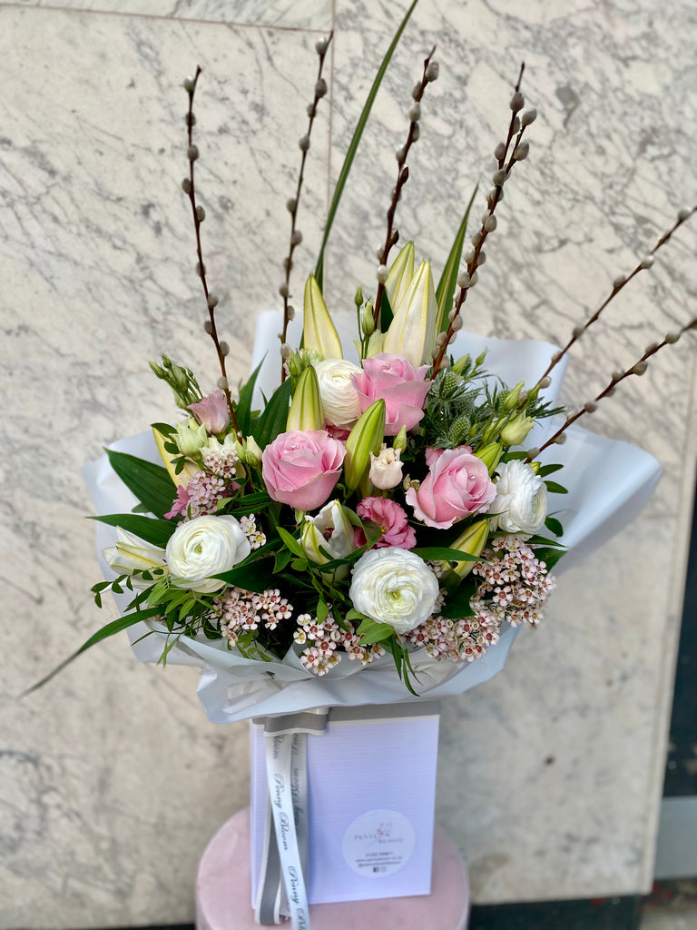 mixed pastel coloured luxury bouquet